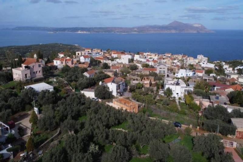 Kokkino Chorio Kreta, Kokkino Chorio: Eckgrundstück in der Nähe des Dorfes und der Einkaufsmöglichkeiten zu verkaufen Grundstück kaufen